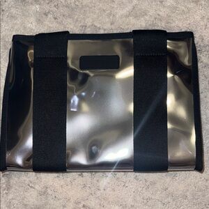 Case-Mate Jelly Zip Tote